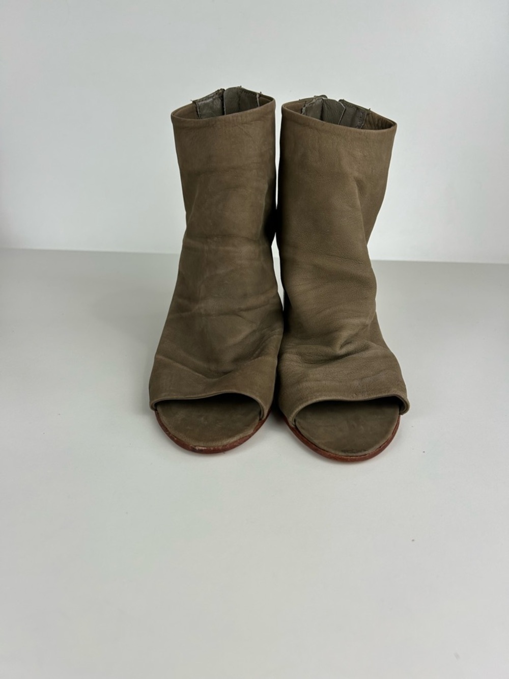 FREE PEOPLE CLEARWATER STACKED HEEL PEEP TOE ANKLE BOOT SIZE 38 TAUPE COLOR - Picture 5 of 12